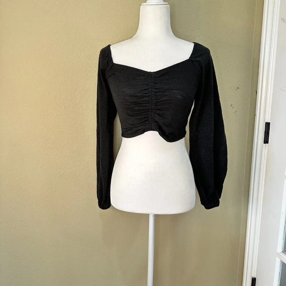 FOREVER 21 Ruched Balloon Sleeve Crop Top - small? - Picture 2 of 9